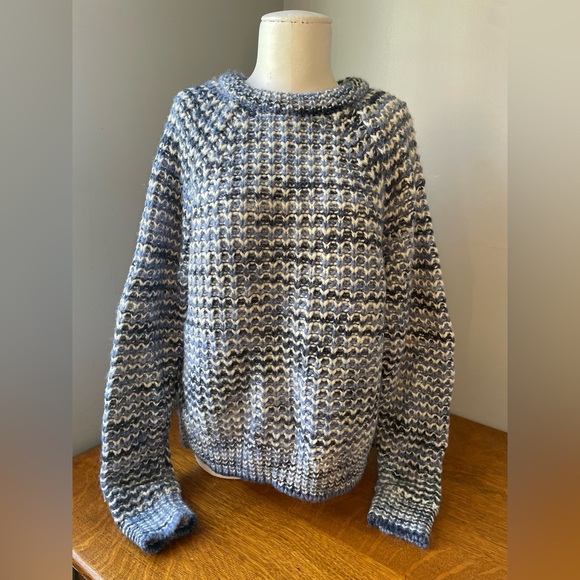 Gap Women's XS Crewneck Multicolor Blue White Sweater Pullover Wool Oversized - Picture 16 of 16